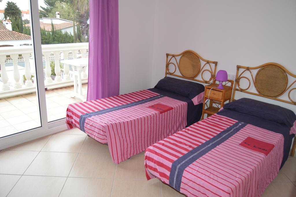 Raquel Koky Villa Empuriabrava Exterior photo